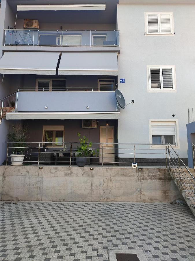 Apartments Mrvica With New Pool And Free Parking Šibenik Exterior foto